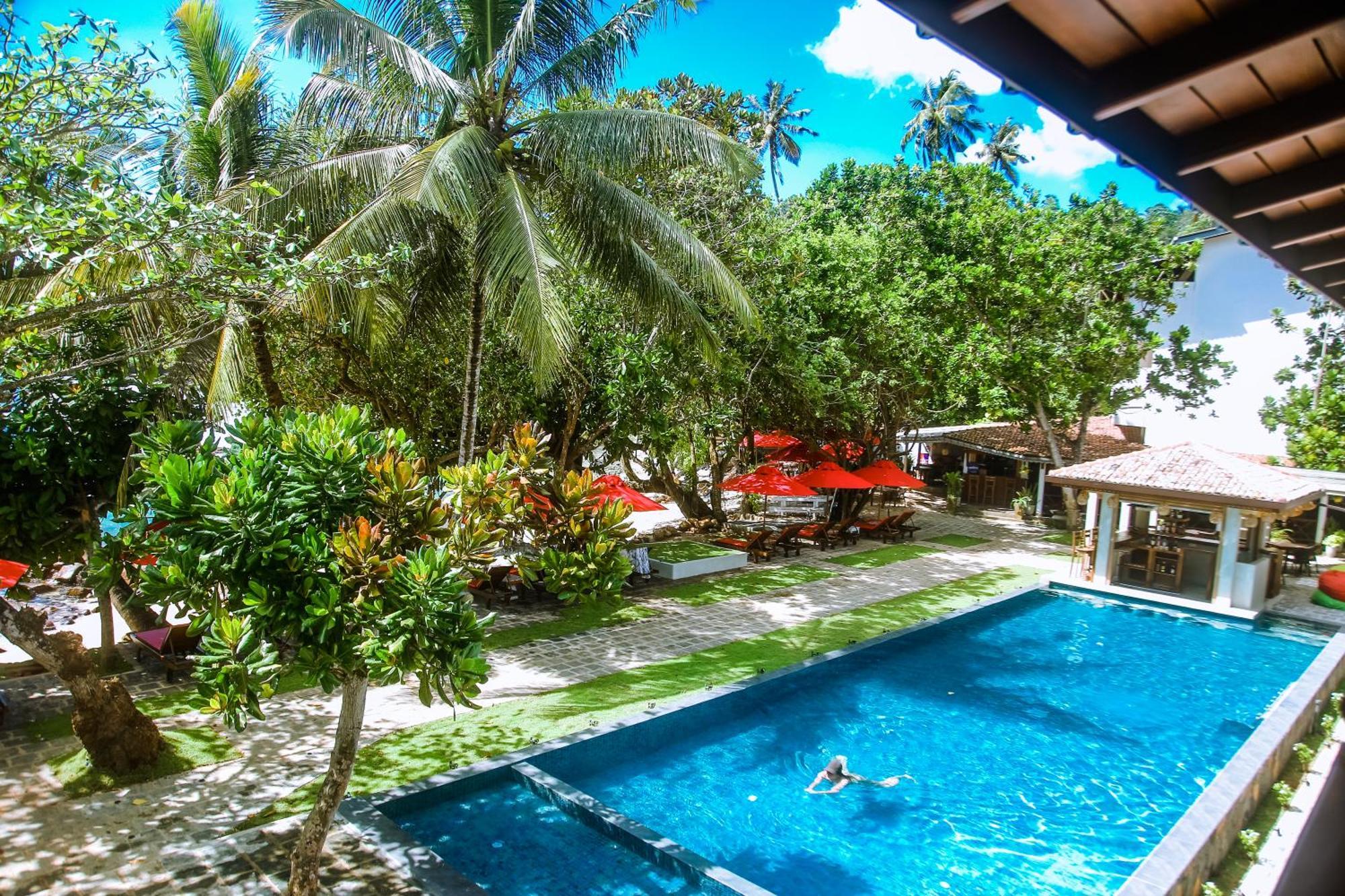 Surf Sea Breeze Hotel Mirissa Exterior foto