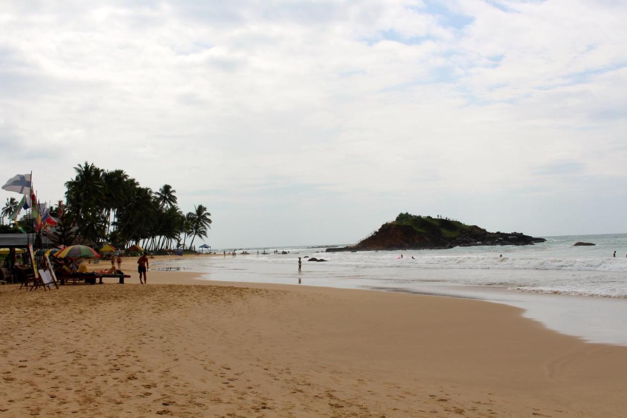 Surf Sea Breeze Hotel Mirissa Exterior foto